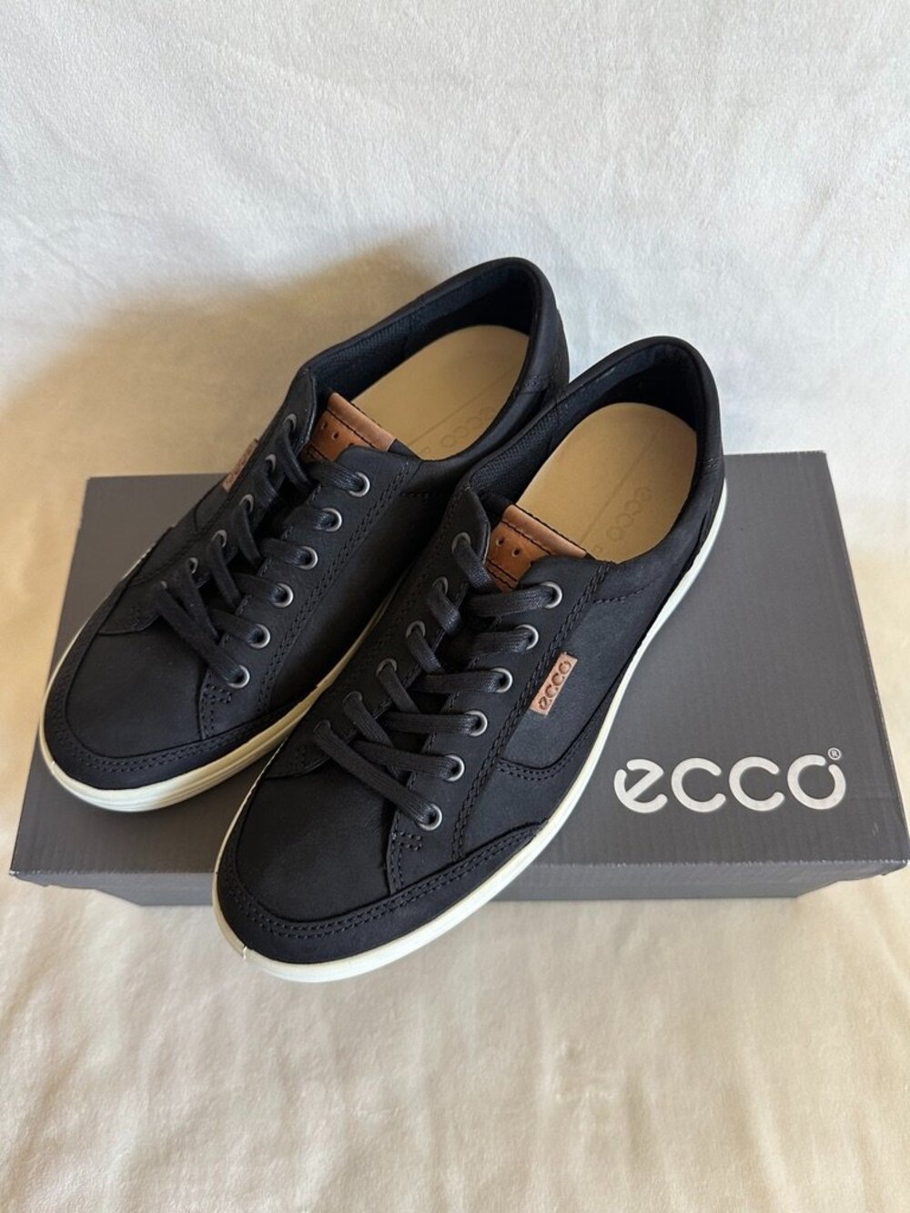 NIB! Ecco Men’s Soft 7 Black Sneakers Comfort Shoes 430304 Size US7-7.5/EU41
